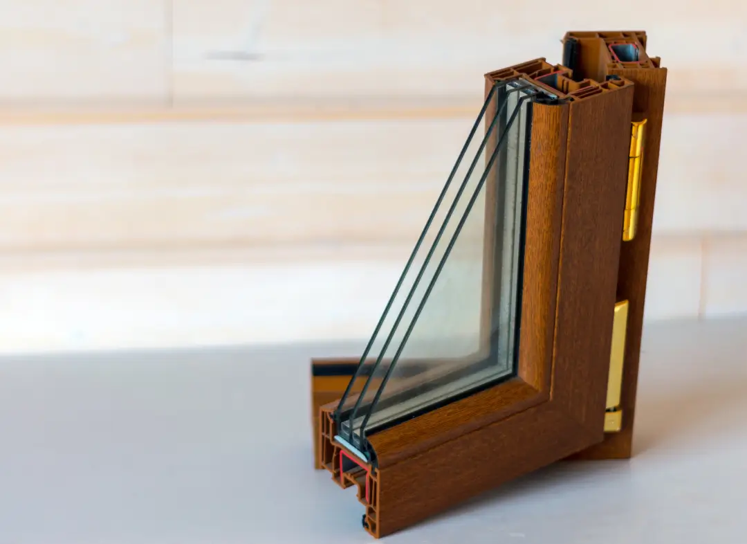 Installation de fenêtre en bois sur mesure La Chaize-le-Vicomte